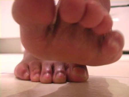 Extreme Male Toes - I place the camera on the floor and get some tight pov shots. Nice close-ups! You can even see the wrinkles in between the toes. My toes in your face is the theme of this clip!